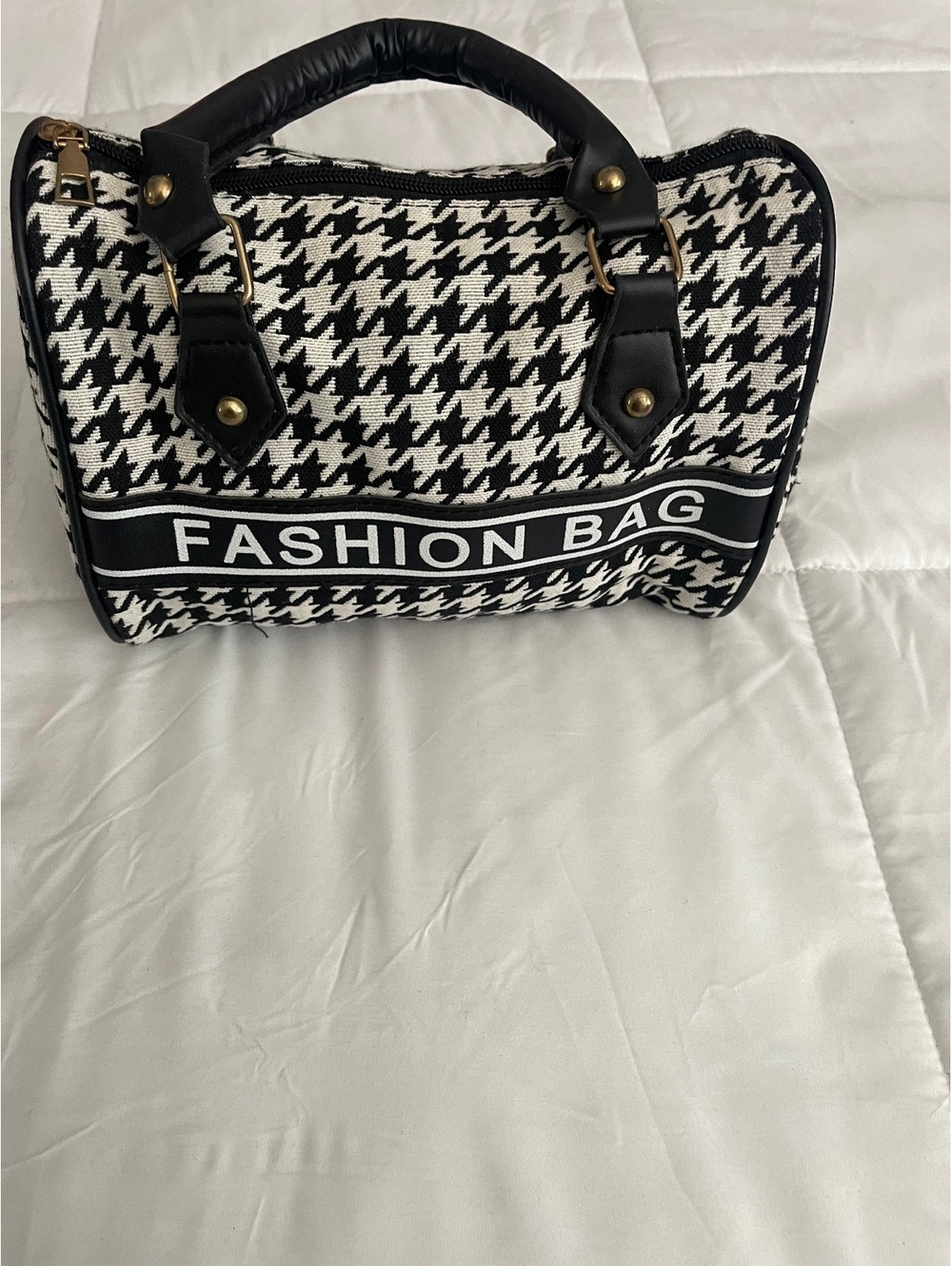 Black and White Houndstooth Pattern Fashion Handbag